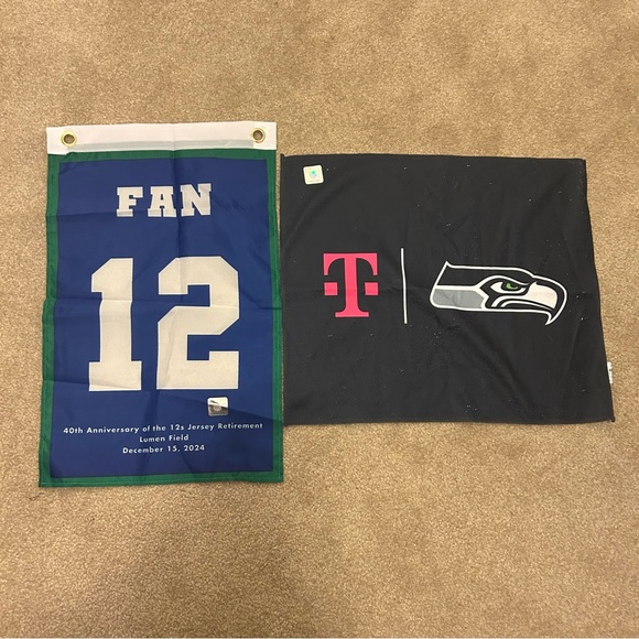 Seahawks Flag & Towel - The 12th man fan flag is a special anniversary memento - Picture 2 of 12
